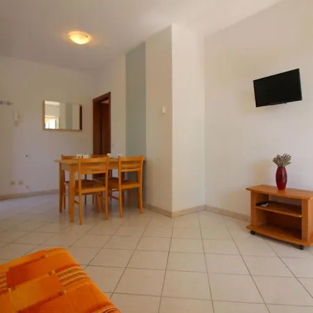 Iko 1 In Mit Terrasse Apartment *